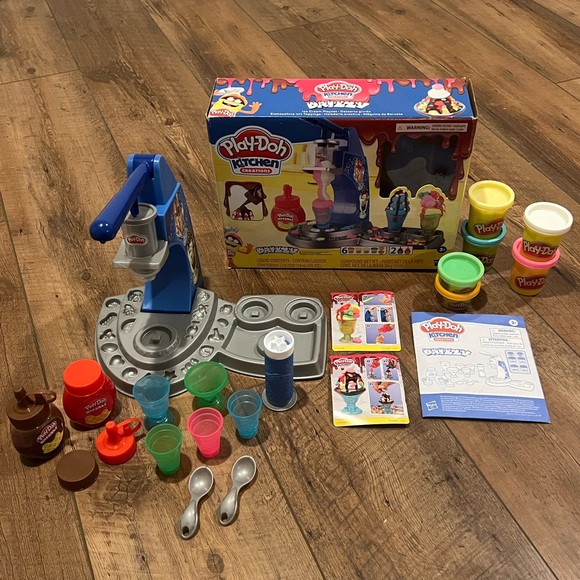 Play Doh Kitchen Creations Drizzy Ice Cream Set - Picture 1 of 10